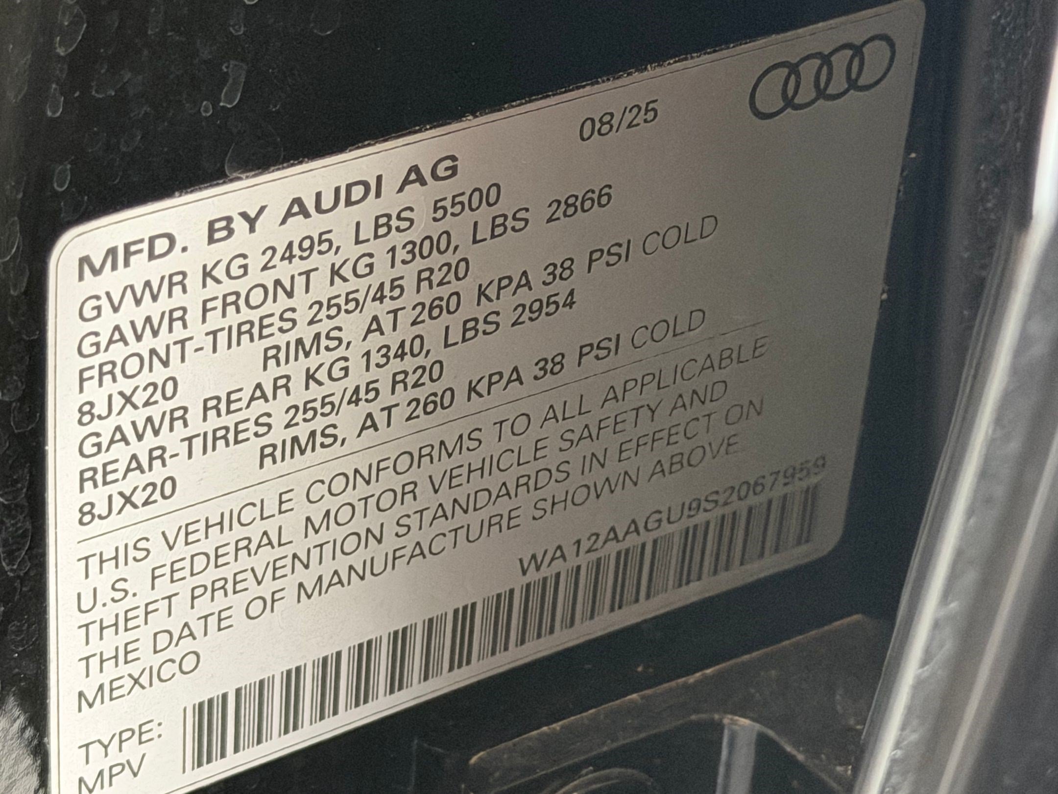 Certified 2025 Audi Q5 Premium AWD/4WD image 27