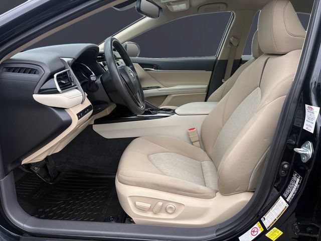 Used 2018 Toyota Camry LE w/ Convenience Package FWD image 9
