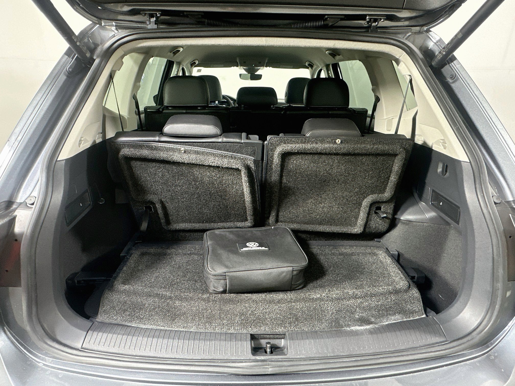 Used 2022 Volkswagen Tiguan SE FWD image 27