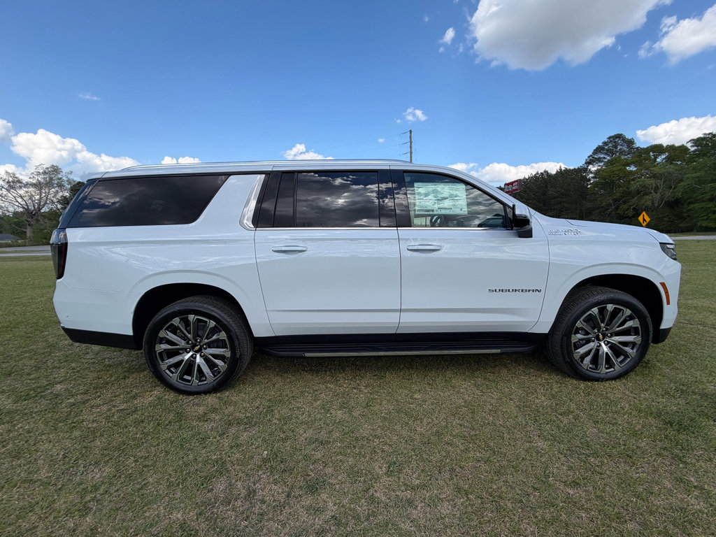 New 2026 Chevrolet Suburban High Country image 2