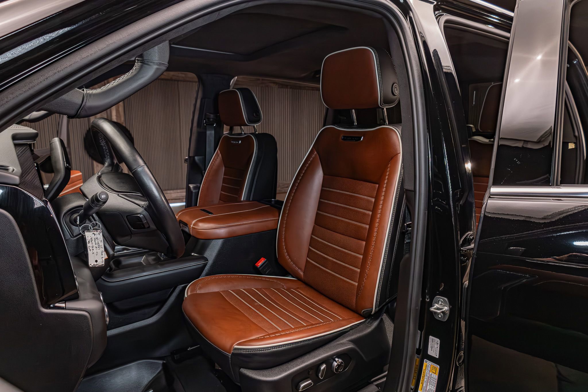 Used 2025 GMC Sierra 3500 Denali Ultimate image 22