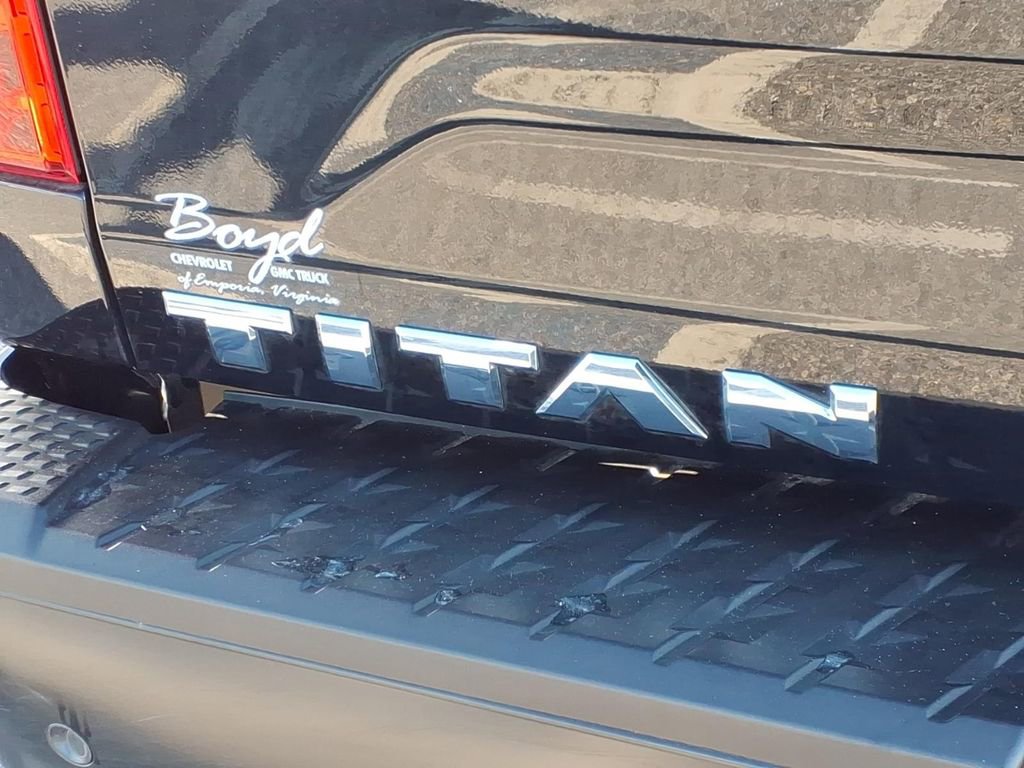 Used 2021 Nissan Titan S w/ S Utility Package image 5