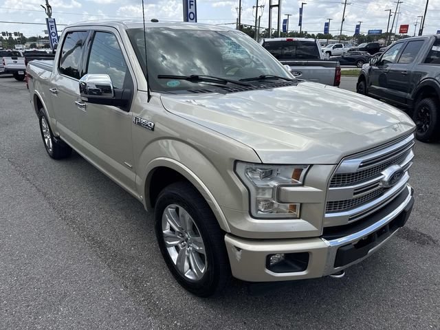 Used 2017 Ford F150 Platinum w/ Equipment Group 701A Luxury AWD/4WD image 3
