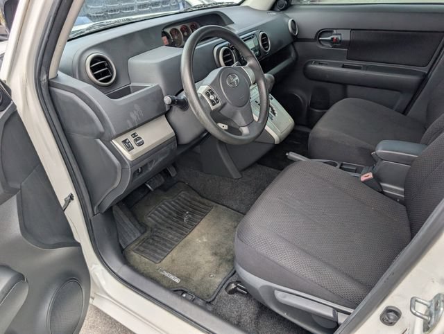 Used 2009 Scion xB FWD image 10