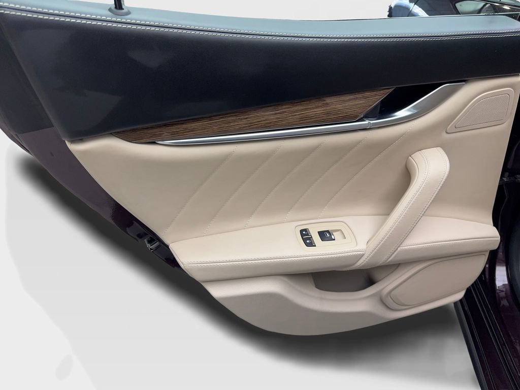 Used 2021 Maserati Ghibli image 37