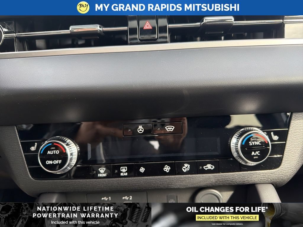 New 2026 Mitsubishi Outlander AWD image 19