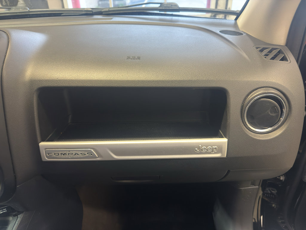 Used 2016 Jeep Compass Sport FWD image 22