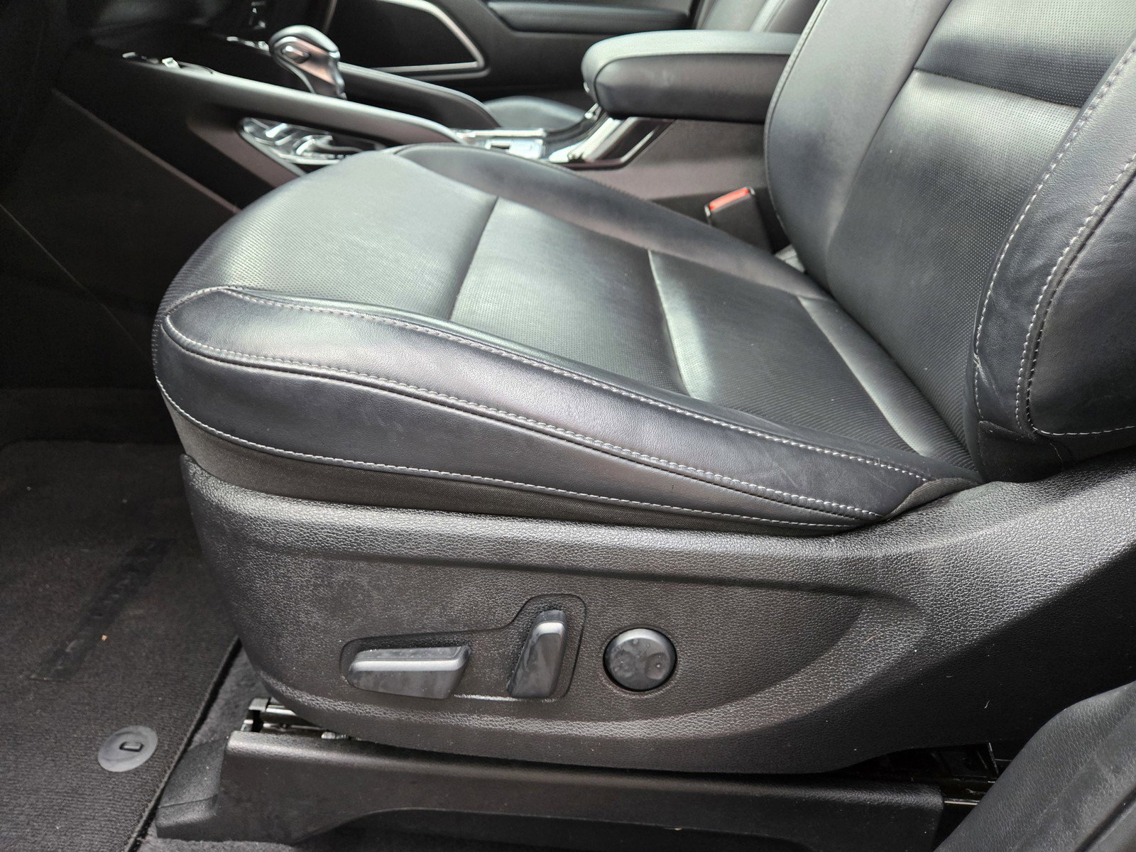 Used 2022 Kia Telluride S image 14