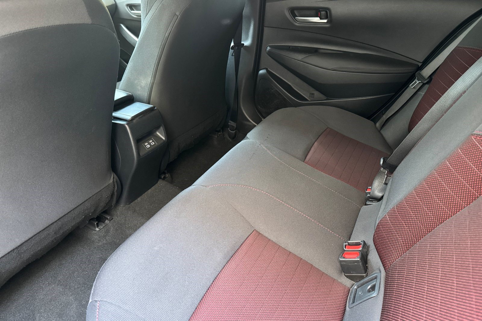Used 2023 Toyota Corolla SE w/ Carpet Mat Package (TMS) FWD image 15