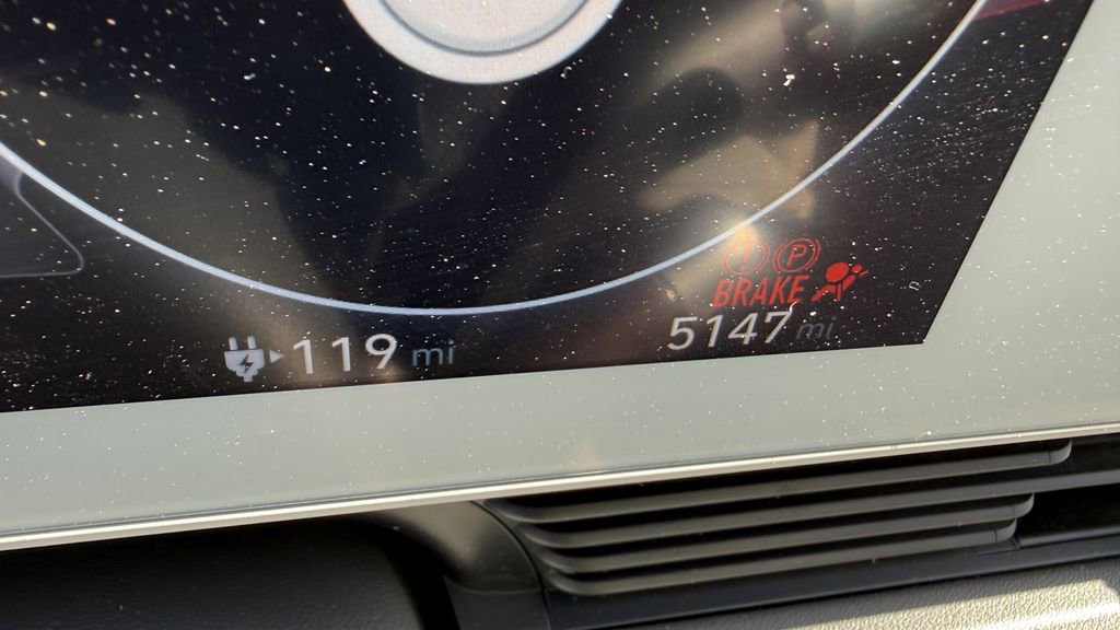 Used 2023 Hyundai Ioniq 5 Limited w/ Cargo Package image 5