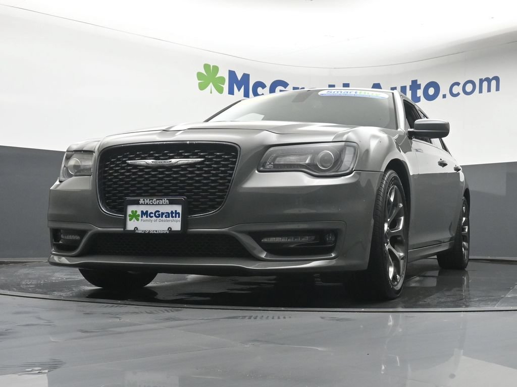 Used 2018 Chrysler 300 S w/ S Model Appearance Package RWD image 7