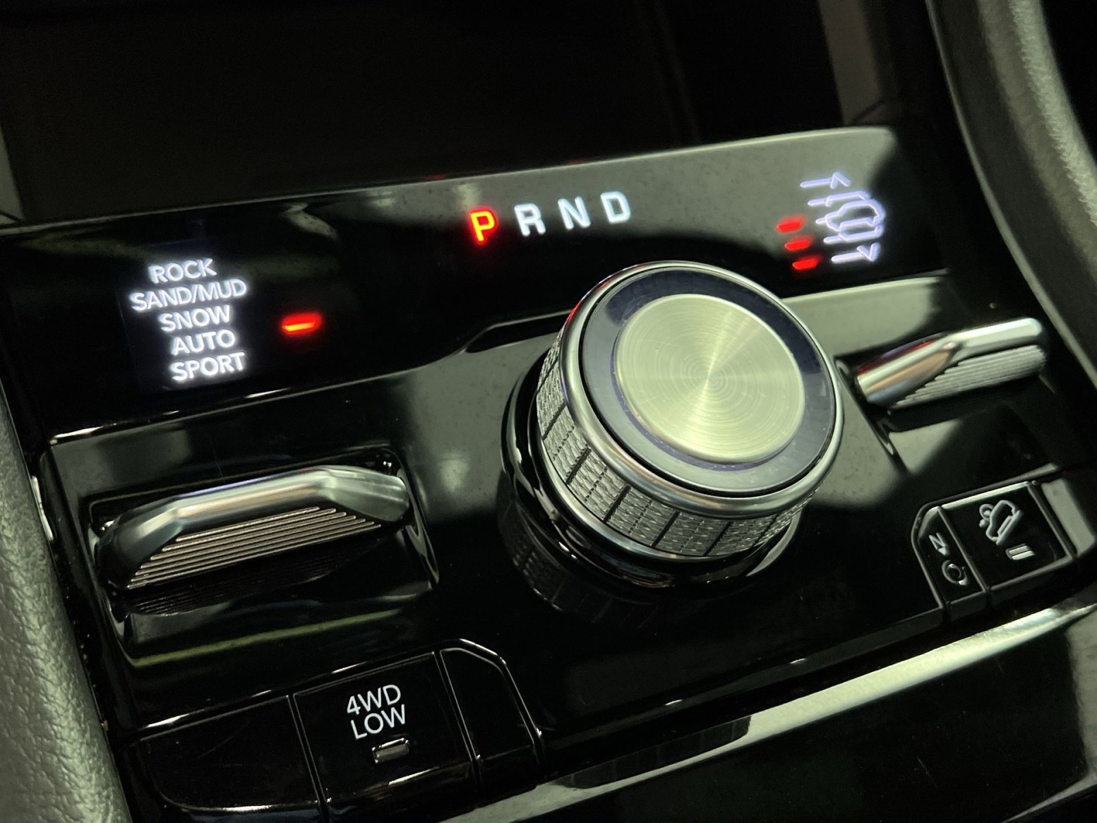 Used 2023 Jeep Grand Cherokee L Summit w/ Advanced Protech Group IV image 22