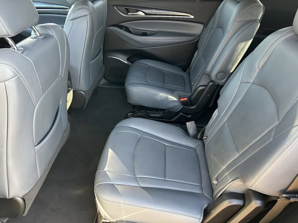 Used 2020 Buick Enclave Essence w/ Sport Touring Edition FWD image 18