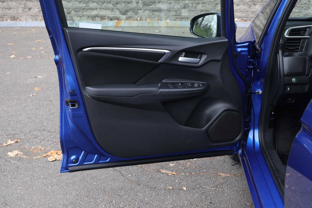 Used 2020 Honda Fit LX image 22