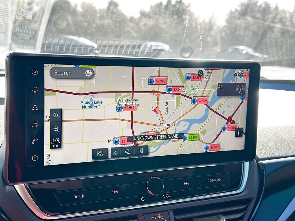 Used 2024 Nissan Altima 2.5 SR w/ SR Premium Package image 17