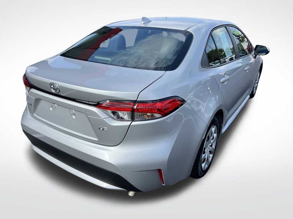 Used 2022 Toyota Corolla LE FWD image 8