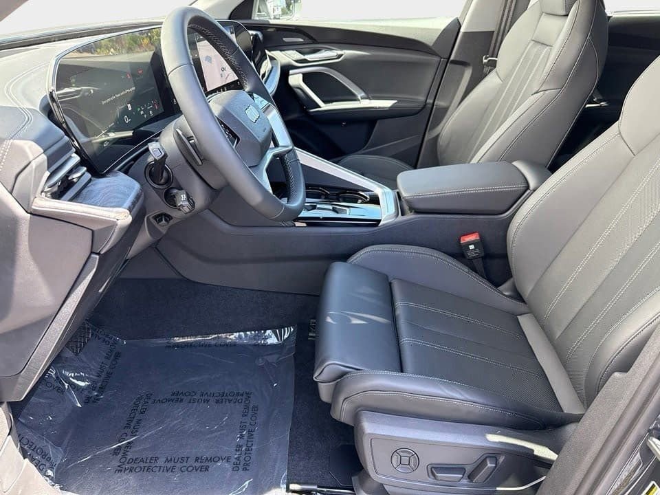 Certified 2025 Audi Q5 Premium Plus w/ Premium Plus image 16