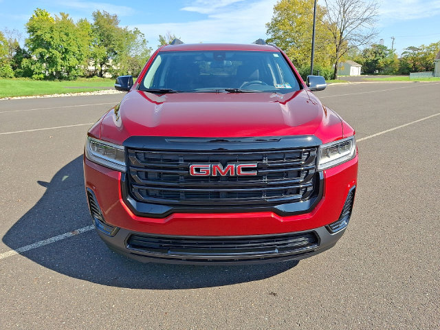Used 2023 GMC Acadia SLE w/ Driver Convenience Package FWD image 3