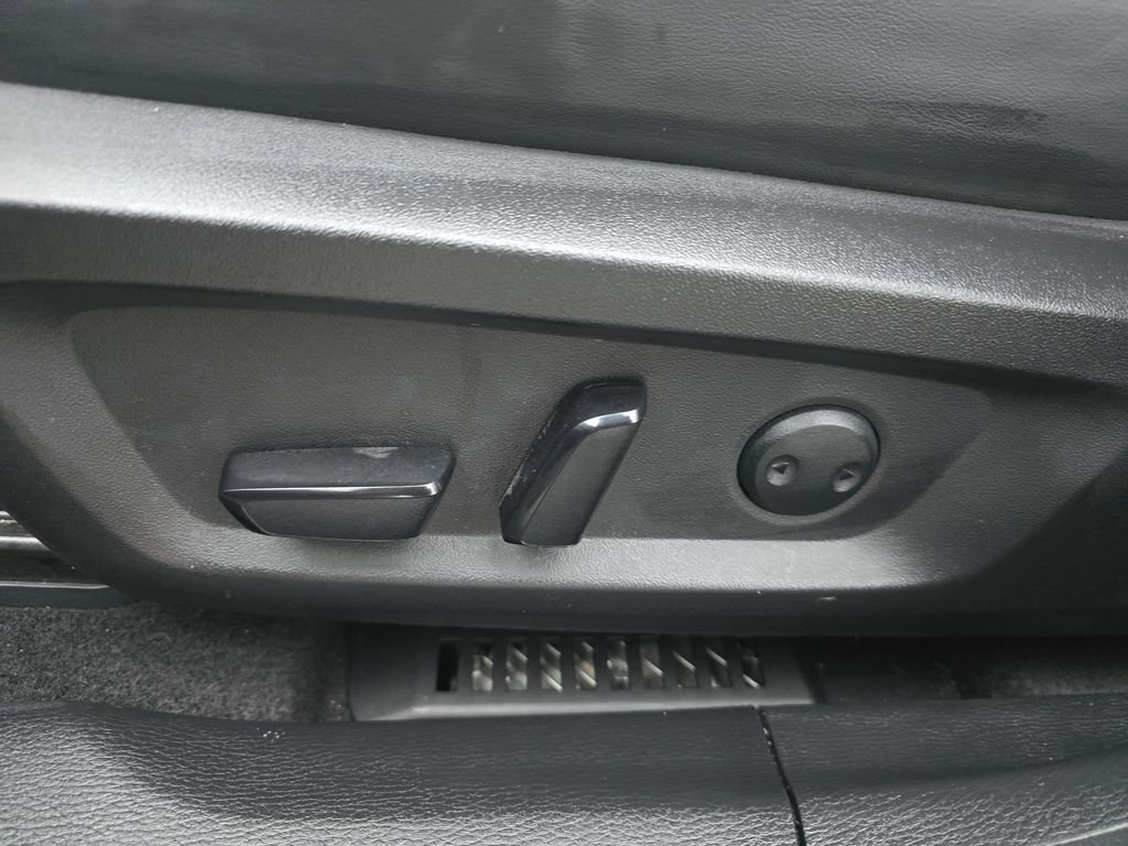 Used 2023 Mitsubishi Outlander 4WD Plug-In Hybrid image 19