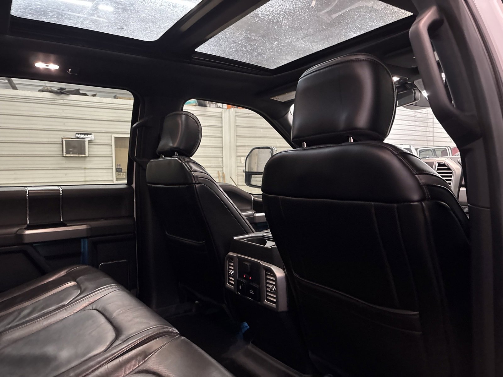 Used 2018 Ford F350 Platinum w/ Platinum Ultimate Package image 34