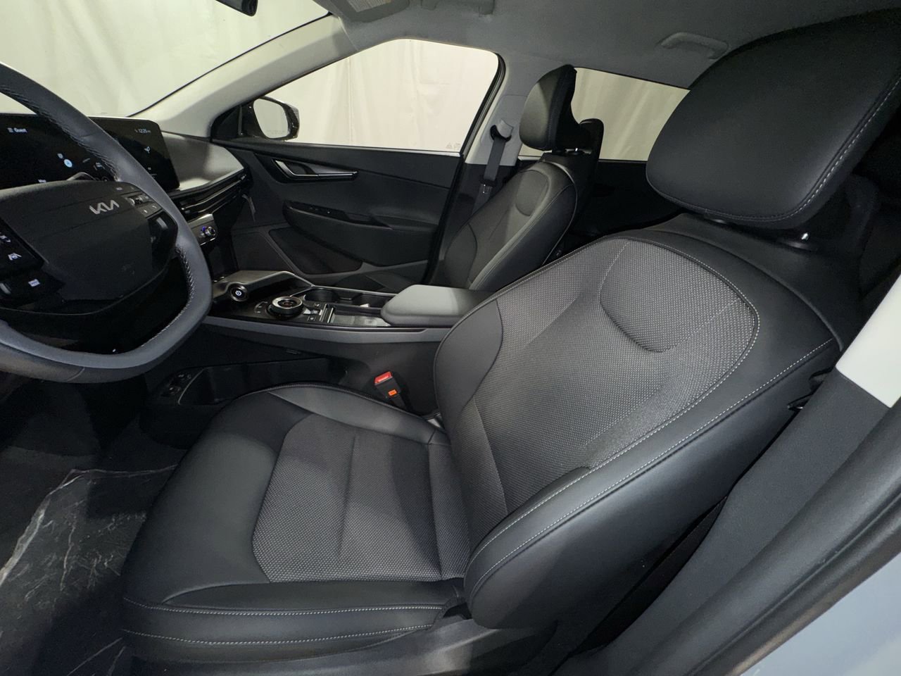 New 2025 Kia EV6 Light image 13