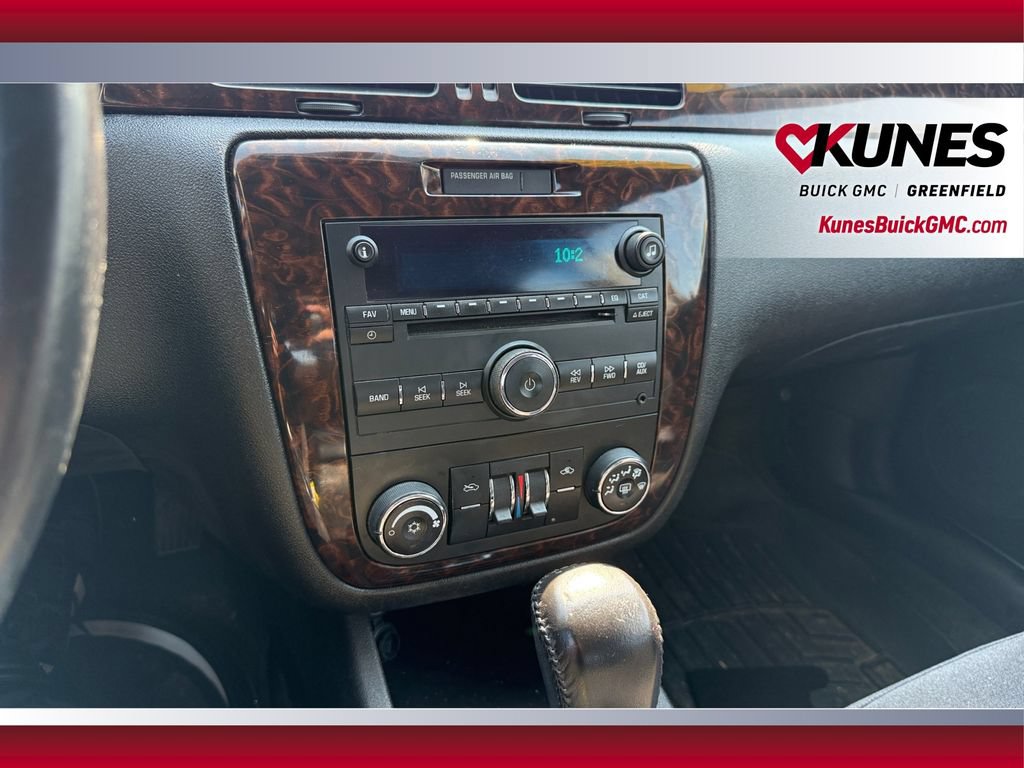 Used 2013 Chevrolet Impala LT w/ LT Sunroof Package FWD image 13