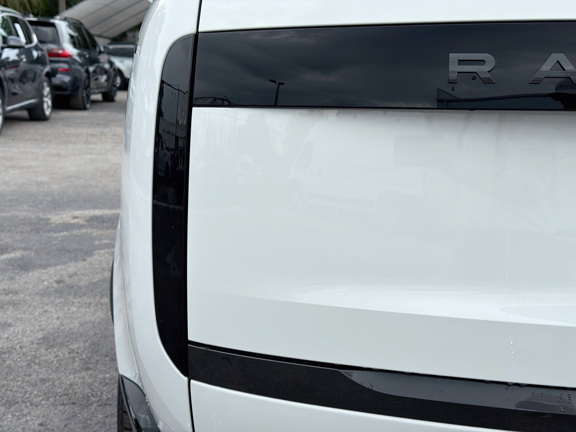 New 2026 Land Rover Range Rover Long Wheelbase SE AWD/4WD image 10