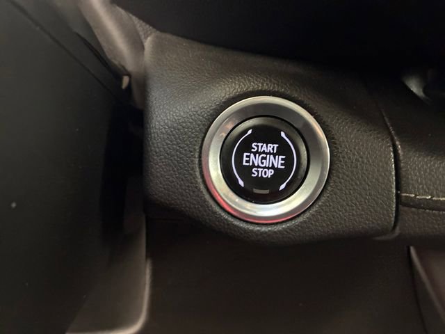 Certified 2021 Buick Envision Essence AWD/4WD image 24