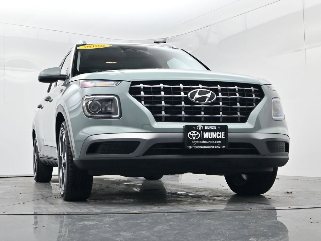 Used 2025 Hyundai Venue SEL image 46