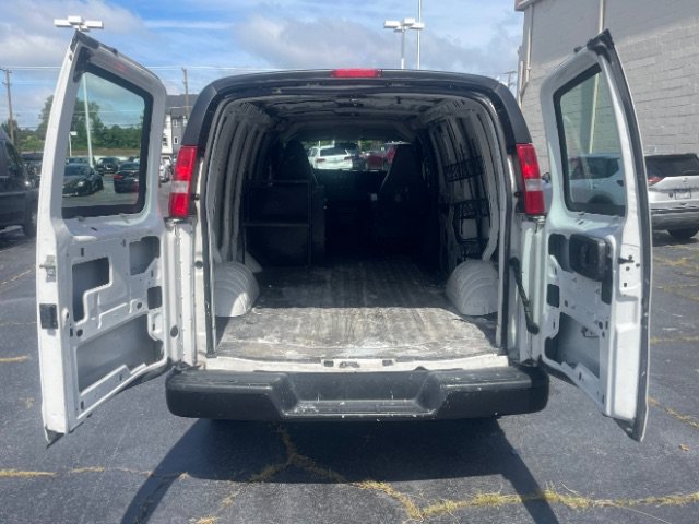 Used 2021 Chevrolet Express 2500 w/ Driver Convenience Package RWD image 18