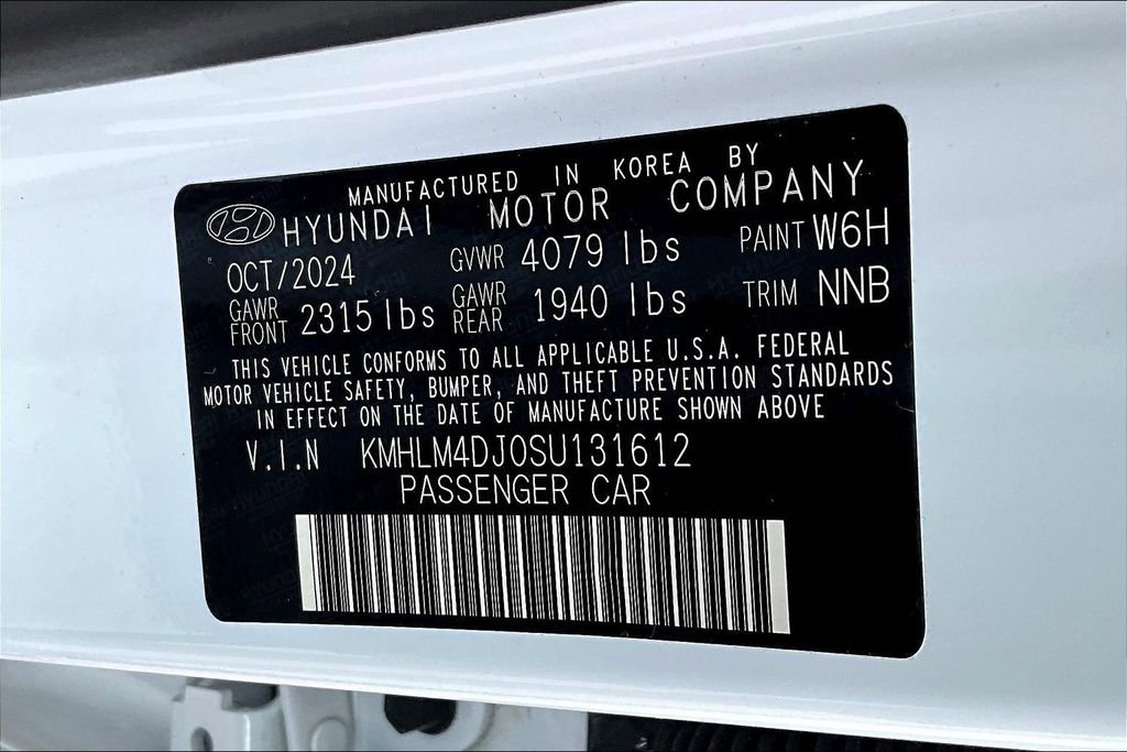 Used 2025 Hyundai Elantra SEL w/ Cargo Package FWD image 17
