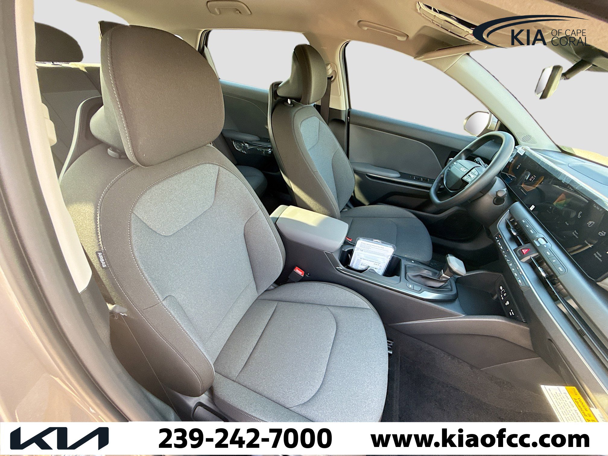 New 2025 Kia K4 LXS image 14