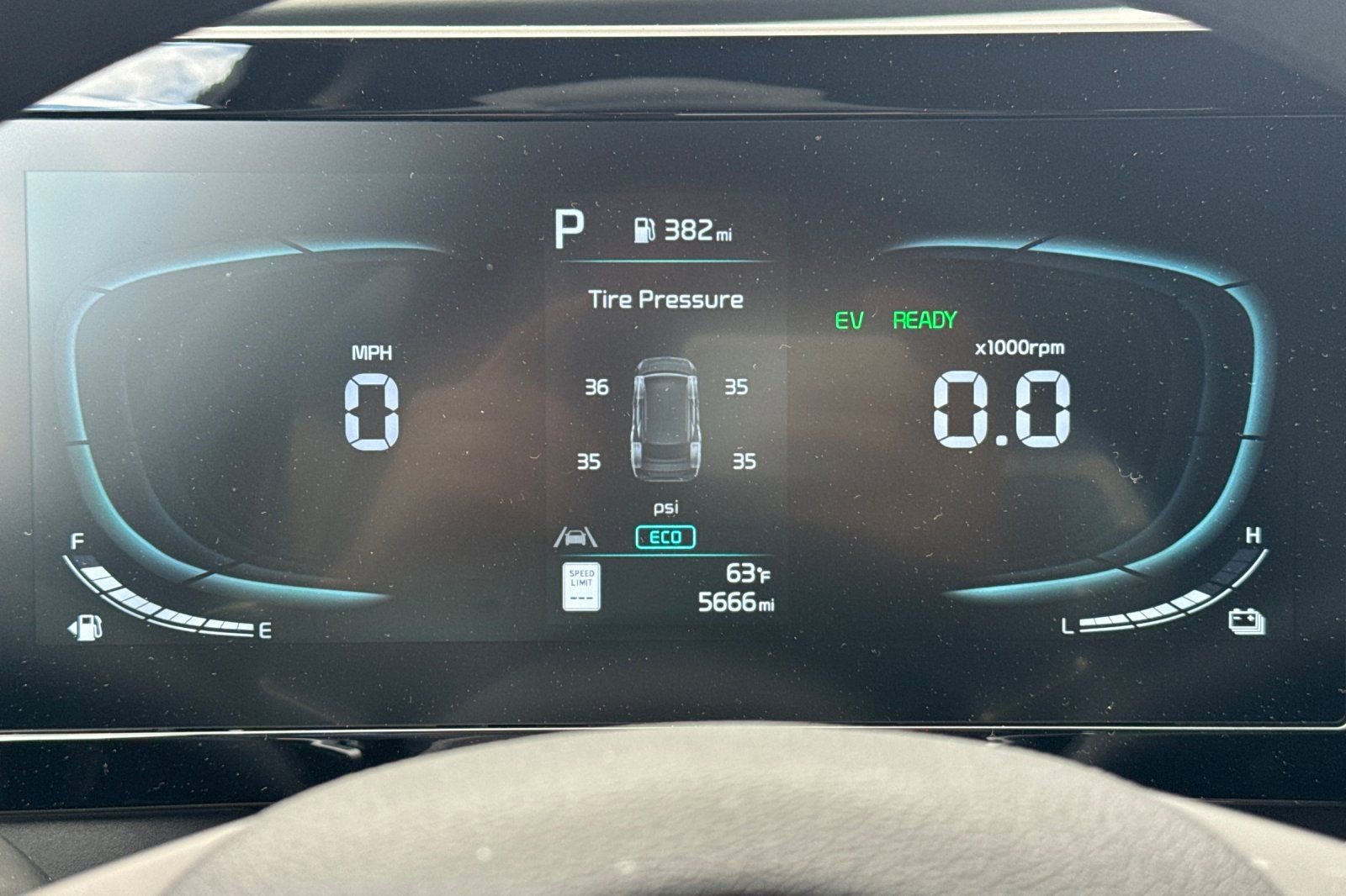 Certified 2025 Kia Sportage LX image 41