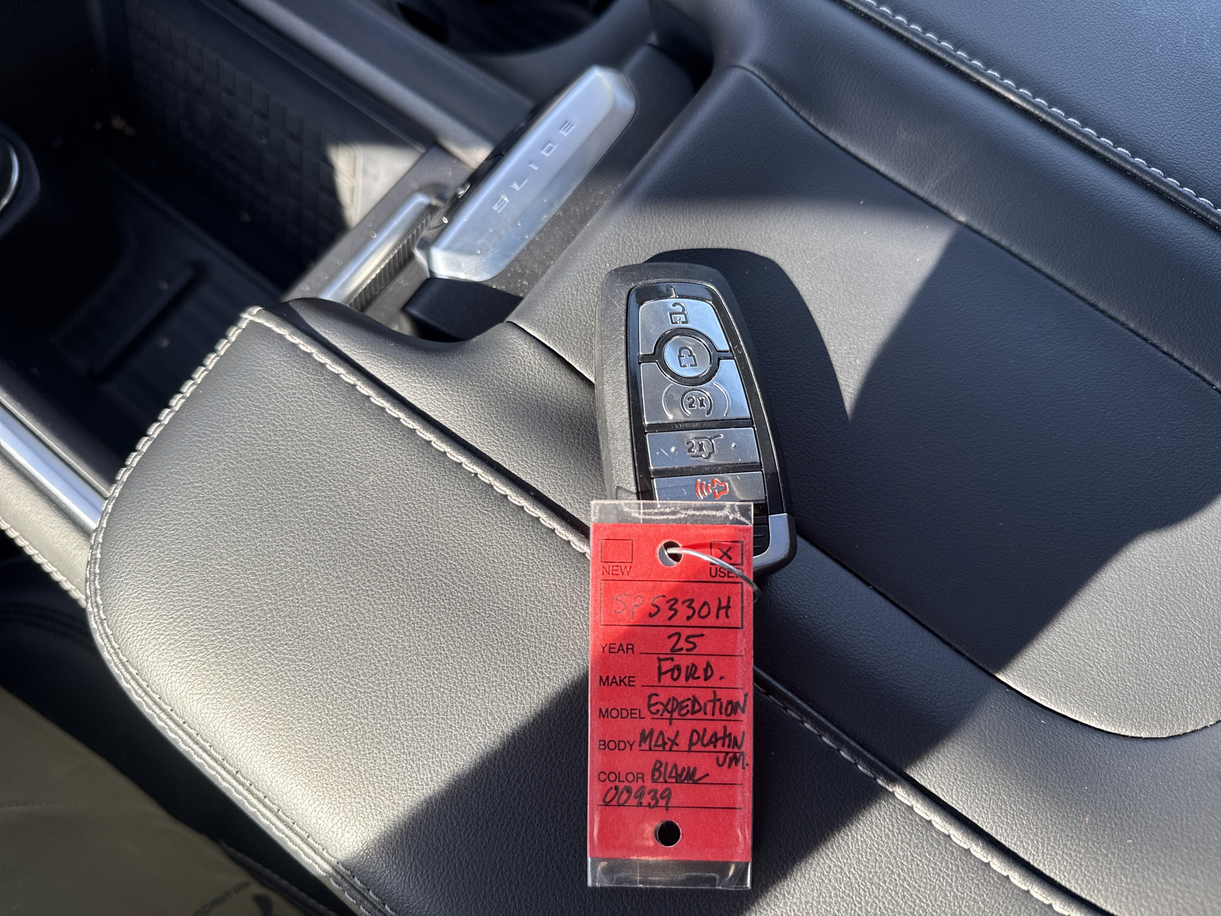 Used 2025 Ford Expedition Max Platinum w/ Driver's Package image 31