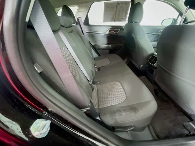 Used 2024 Kia Sportage LX FWD image 27