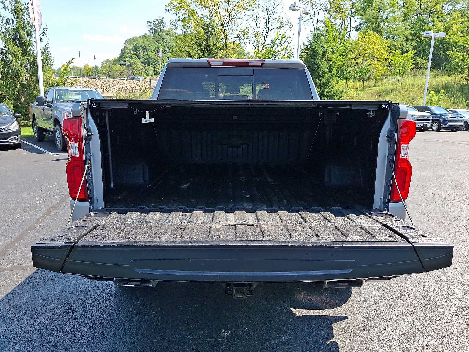 Used 2024 Chevrolet Silverado 1500 LT Trail Boss w/ Convenience Package II AWD/4WD image 28