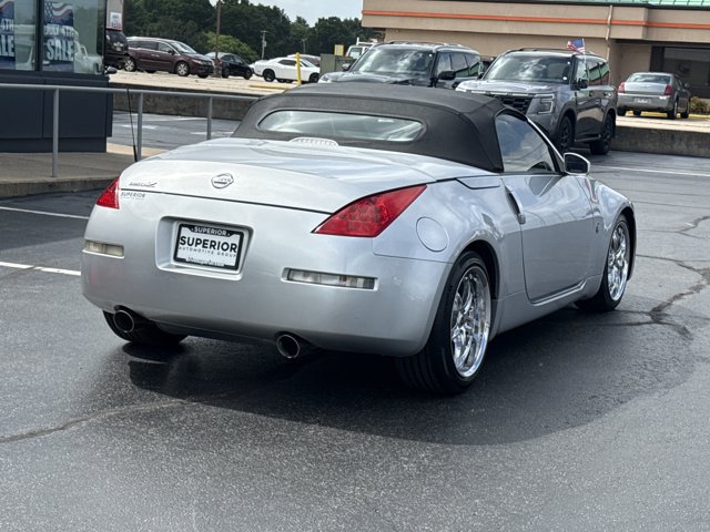 Used 2007 Nissan 350Z Touring RWD image 3
