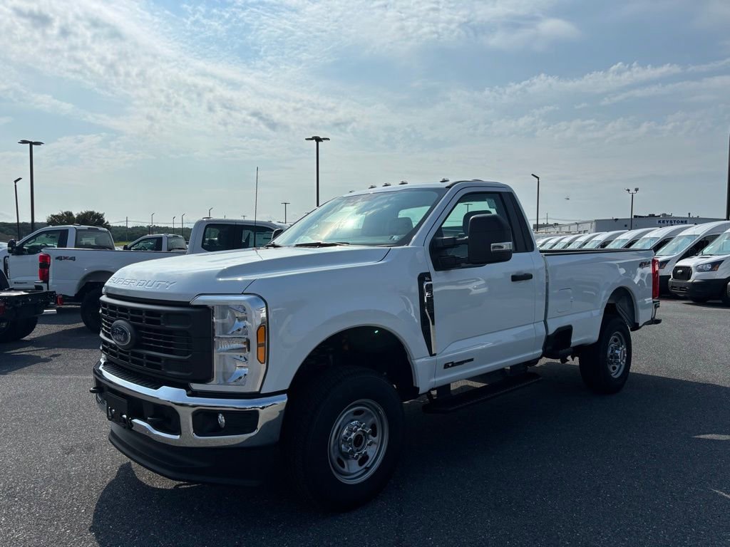 New 2025 Ford F350 XL w/ XL Chrome Package