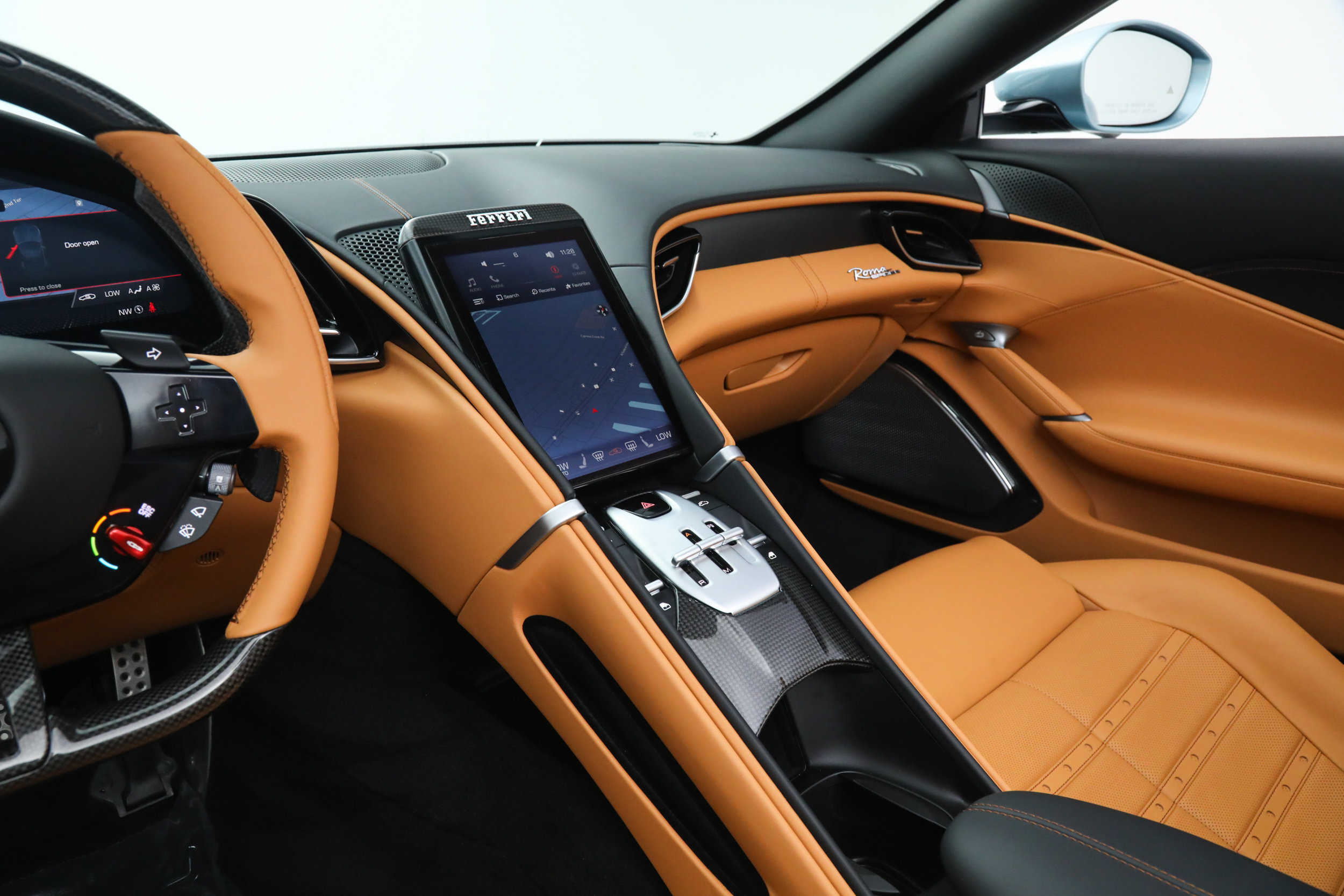 Certified 2025 Ferrari Roma Spider RWD image 33