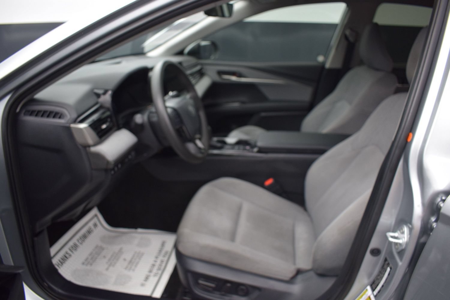 Used 2025 Toyota Camry LE w/ Convenience Package FWD image 13