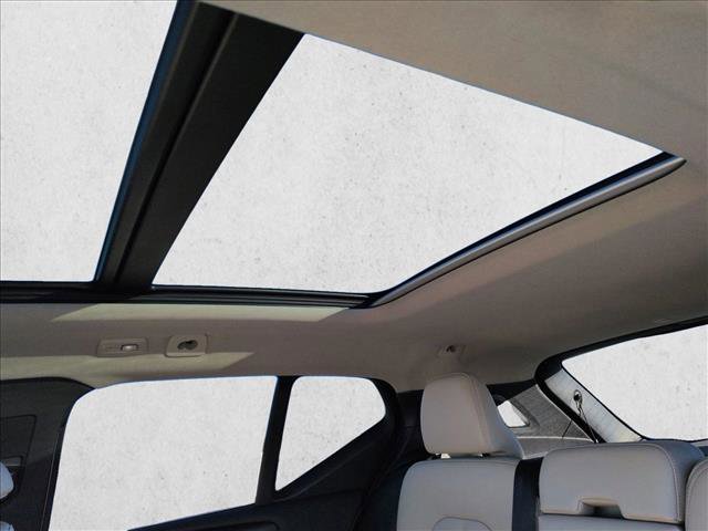 Used 2023 Volvo XC40 B4 Plus w/ Driver Assist Package image 20