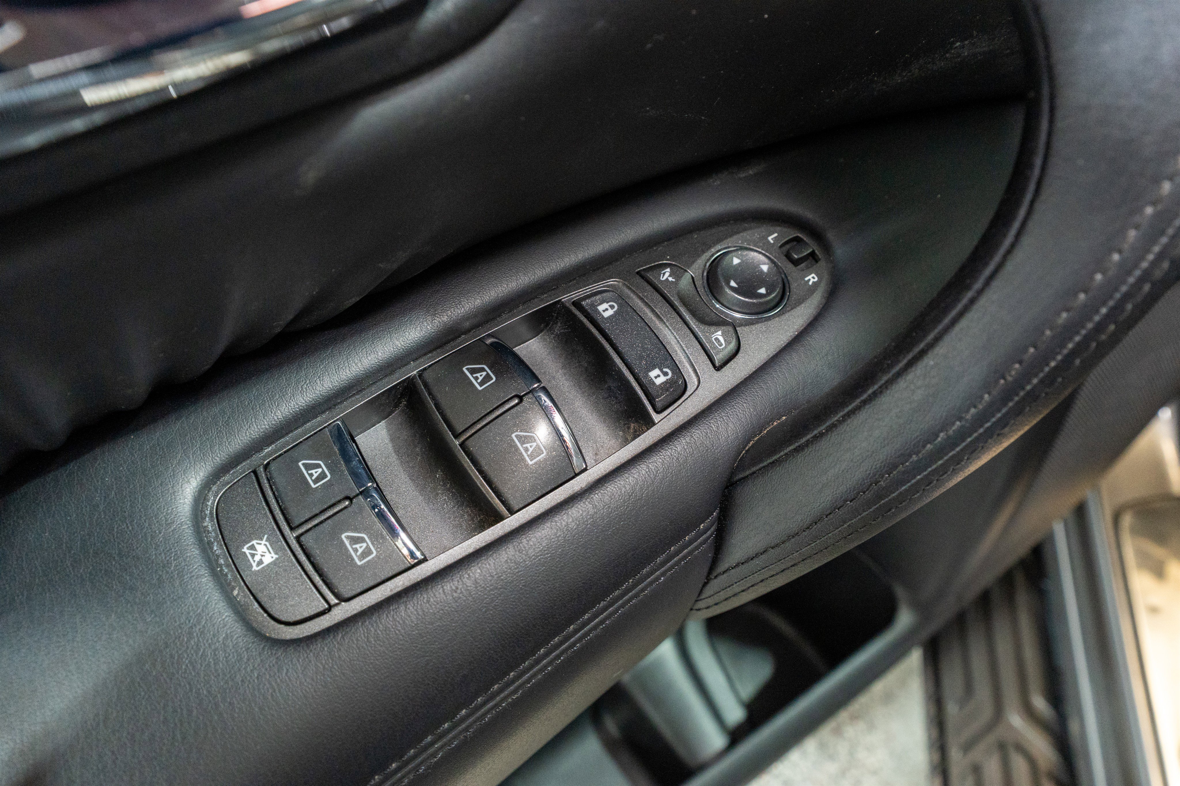 Used 2022 Nissan Armada SV w/ Cargo Package RWD image 13