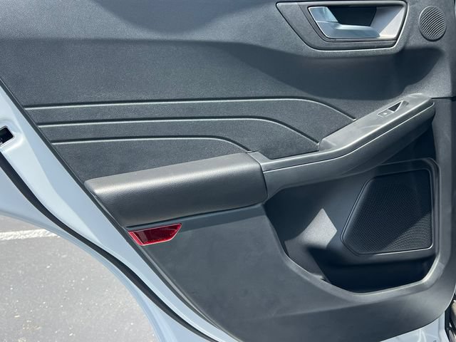 New 2025 Ford Escape SE w/ PHEV Premium Package FWD image 38