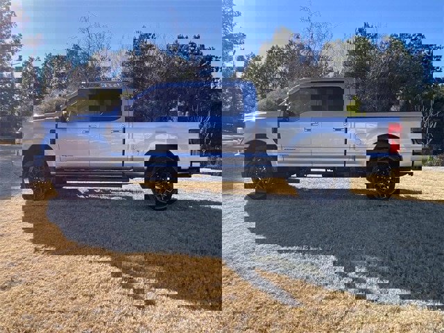 Used 2022 Ford F250 Lariat w/ Black Appearance Package image 42