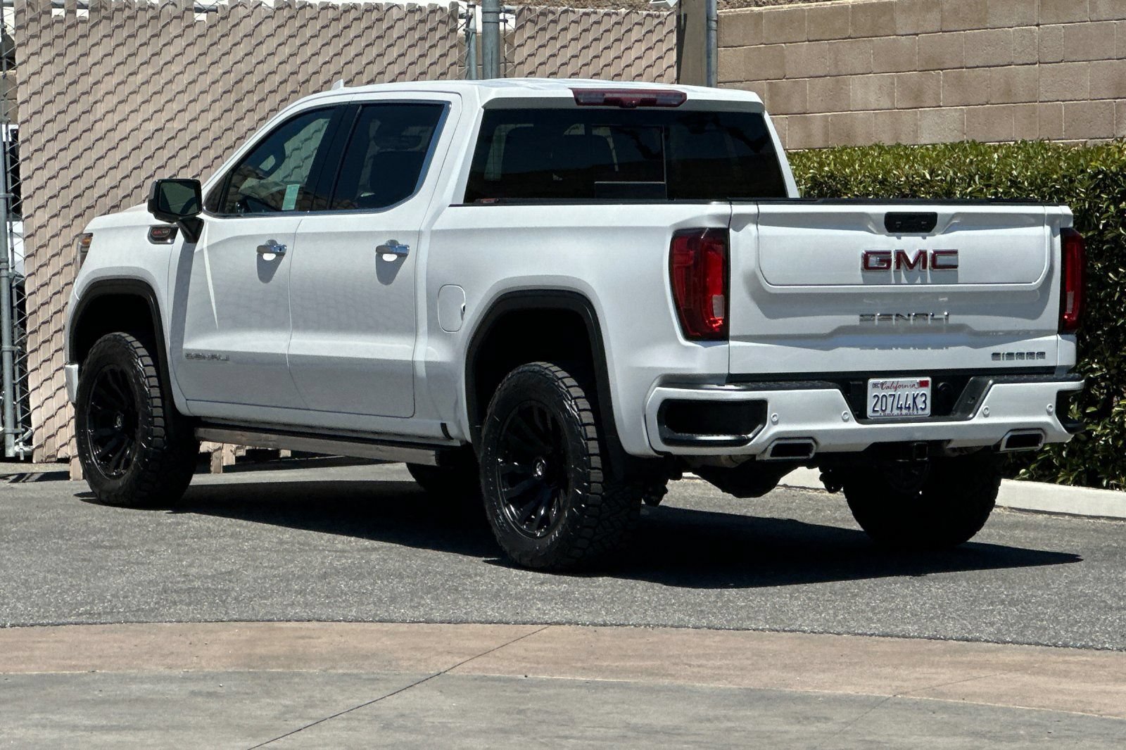 Used 2022 GMC Sierra 1500 Denali w/ Denali Reserve Package AWD/4WD image 6
