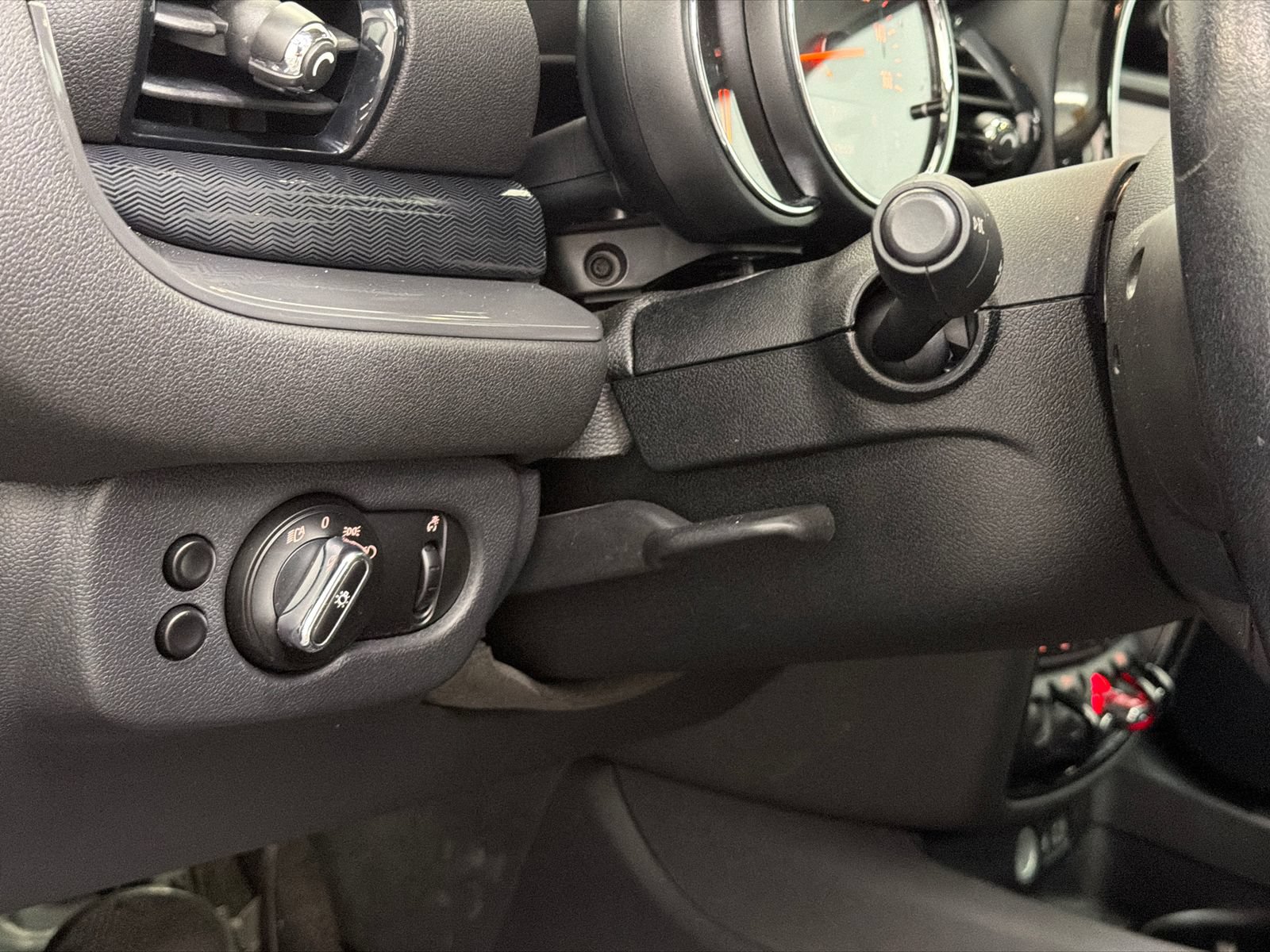Used 2016 MINI Cooper Clubman FWD image 17