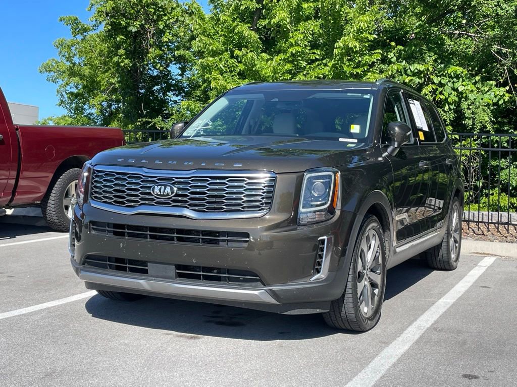 Used 2020 Kia Telluride EX w/ EX Premium Package FWD image 3