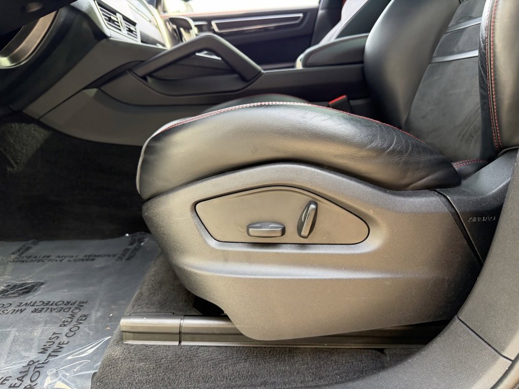 Used 2023 Porsche Cayenne GTS image 27