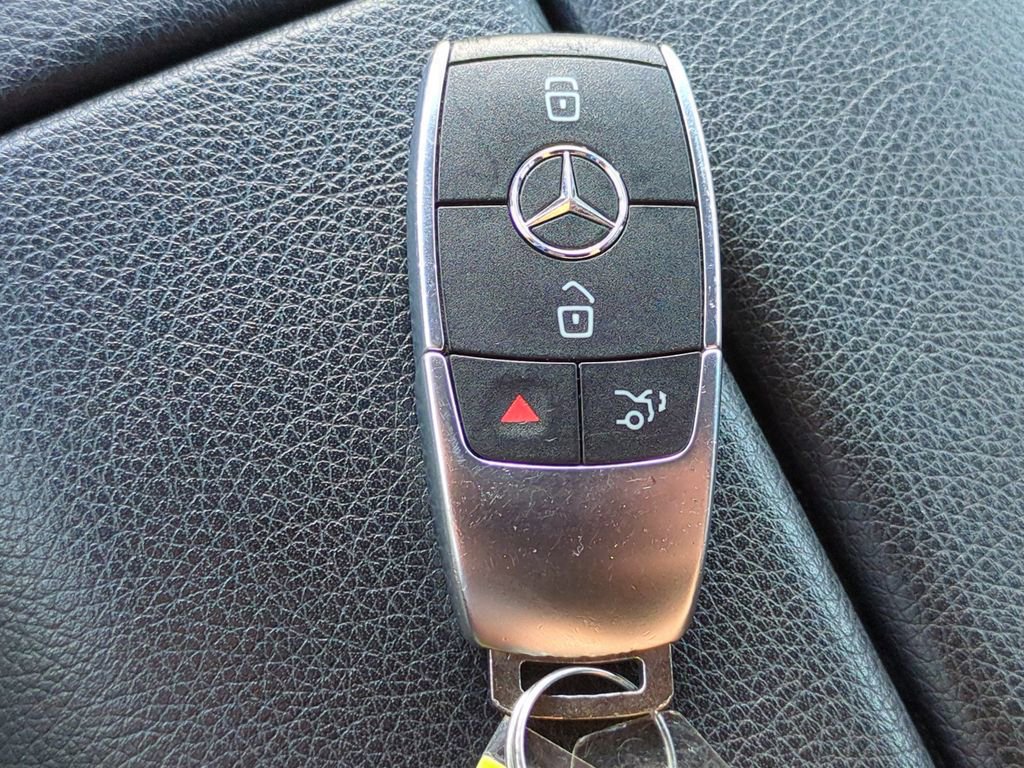 Used 2021 Mercedes-Benz GLE 350 image 26