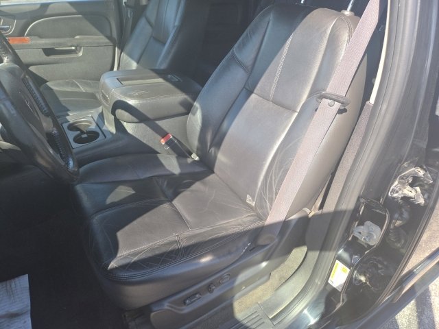 Used 2012 GMC Yukon XL SLT w/ SLT-2 Equipment Package image 15